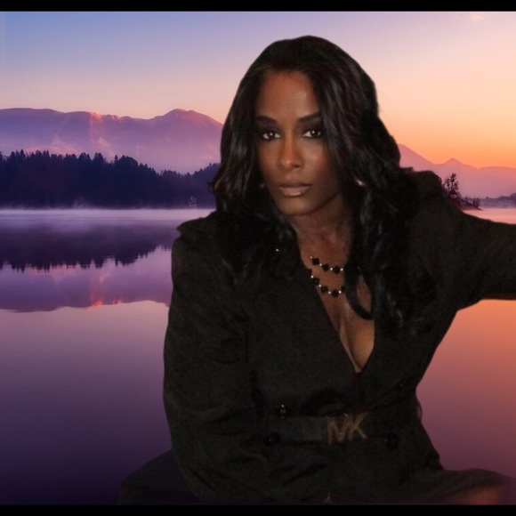 Meet your Posher, Patricia - Picture 2 of 4